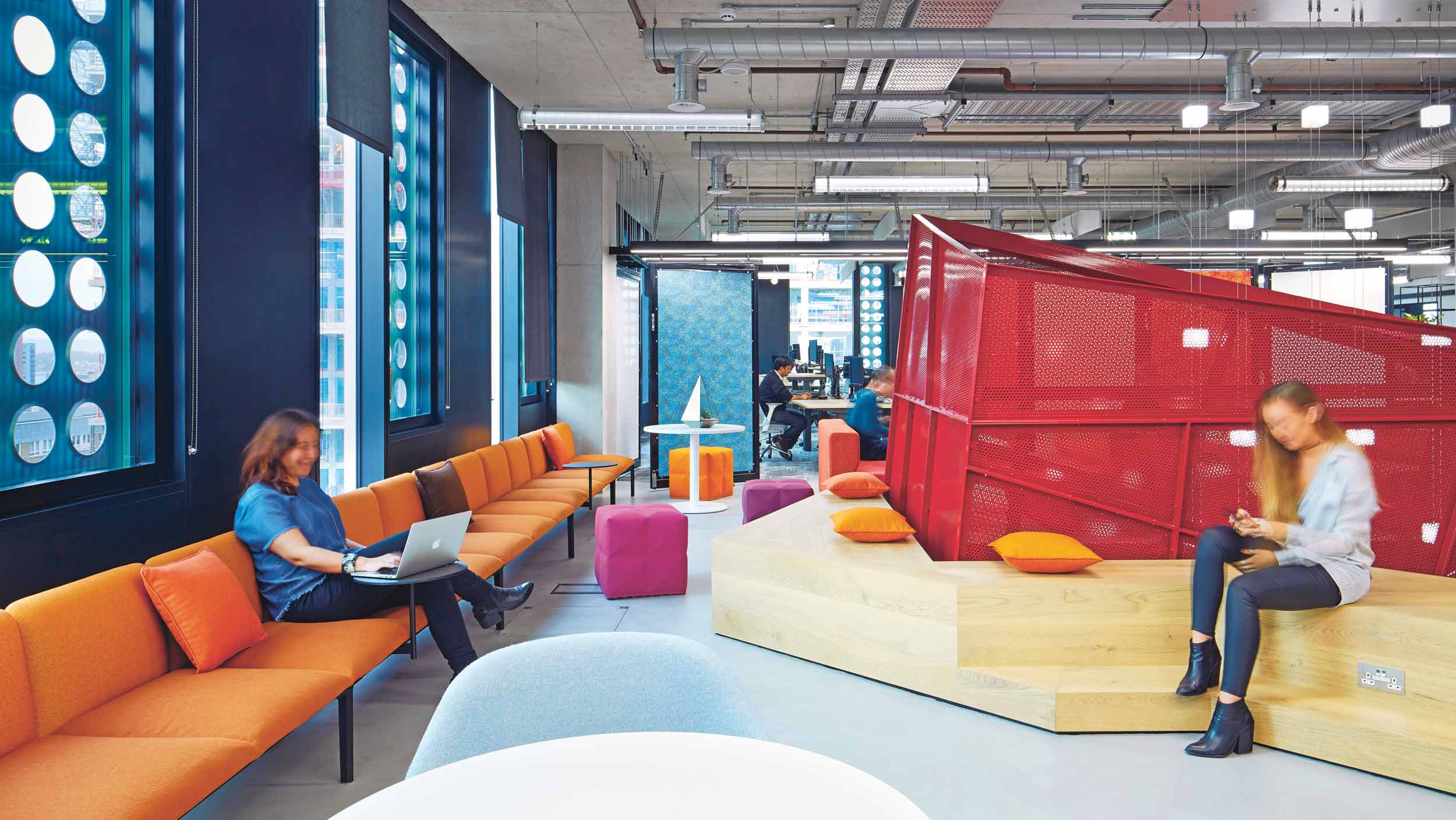 DB 2500x1408 Adobe office interior