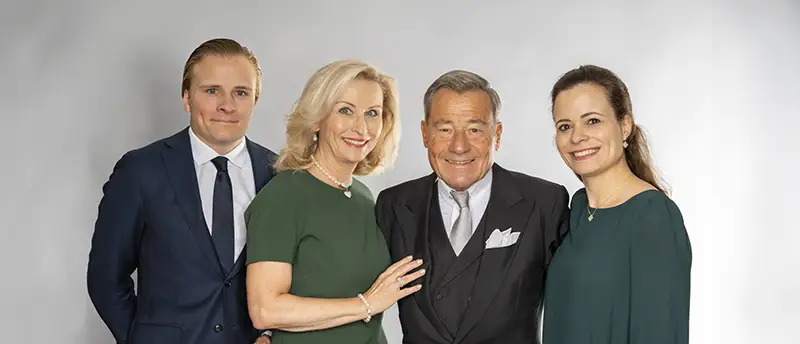 Wolfgang Grupp, Mutter Elisabeth, Vater Wolfgang Grupp, Schwester Bonita